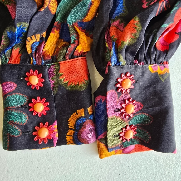 FARM Rio Lily's Garden Mock Neck Blouse Women's XS Floral Colorful Vacation - Picture 9 of 12